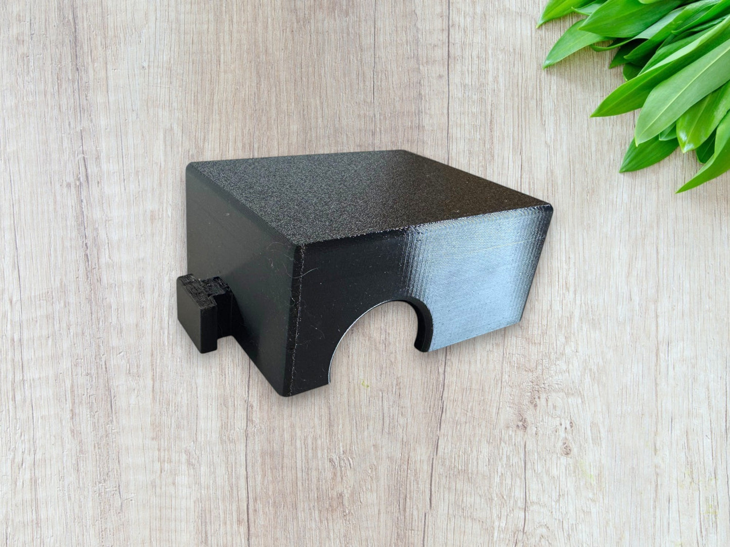 Kiley's Kritters Small Reptile Hide with Feeding & Water Dish – Escape-Resistant Feeder